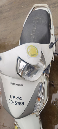 White Honda Aviator