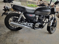 Matte Steel Black Metallic Wit Honda Hness CB350 DLX Pro