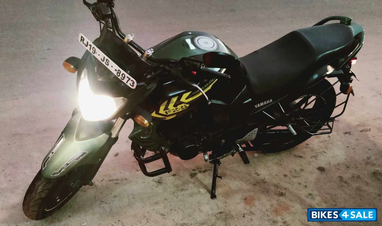 Yamaha FZ-S