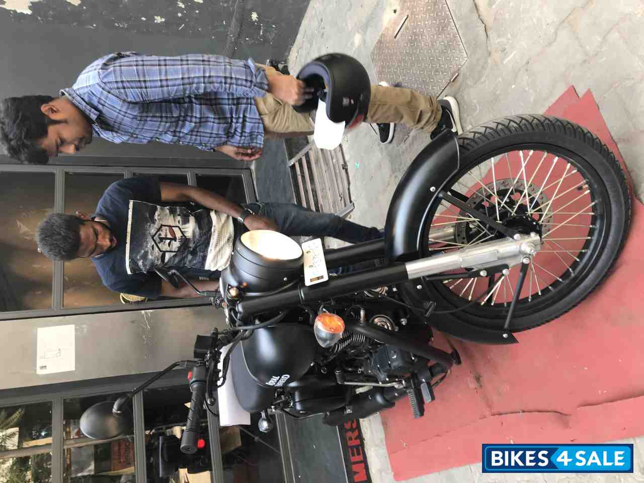 Stealth Black Royal Enfield Classic Stealth Black