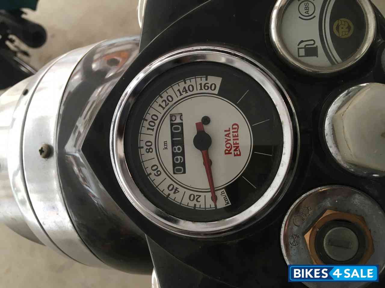 Chestnut (maroon) Royal Enfield Classic 350 Chestnut (maroon) Royal Enfield Classic 350