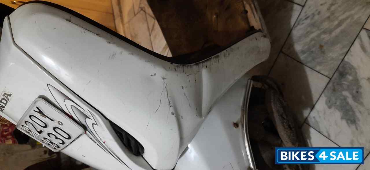 P S White Honda Activa