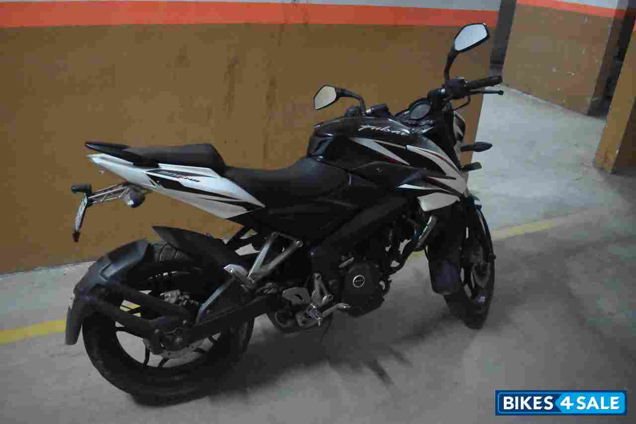 Bajaj Pulsar 200 NS