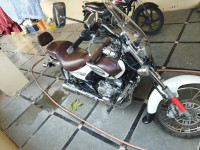 Moon White Bajaj Avenger Cruise 220 BS6