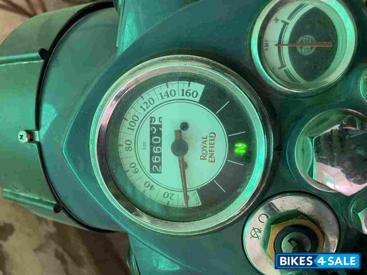 Blue Royal Enfield Classic 350 Blue Royal Enfield Classic 350