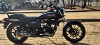 Black Bajaj Avenger Street 220