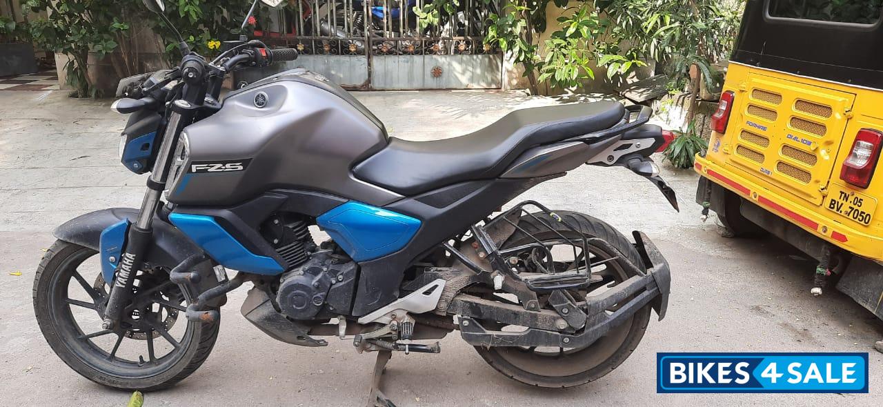 fz v3 bs6 blue