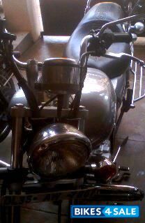 Silver Grey Bajaj Avenger 180 DTS-i