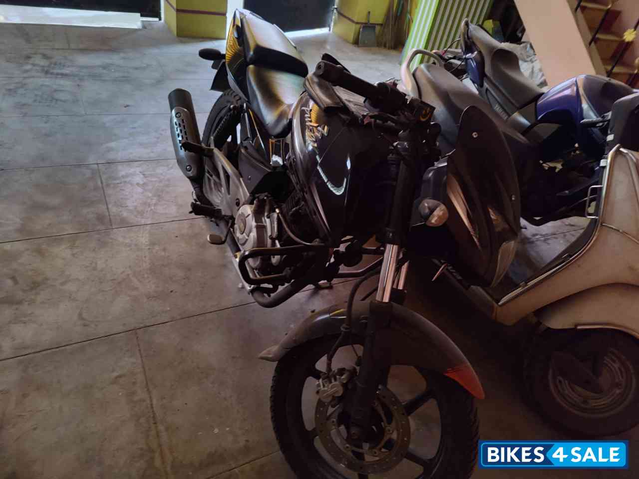 Bajaj Pulsar 180 DTSi Bajaj Pulsar 180 DTSi