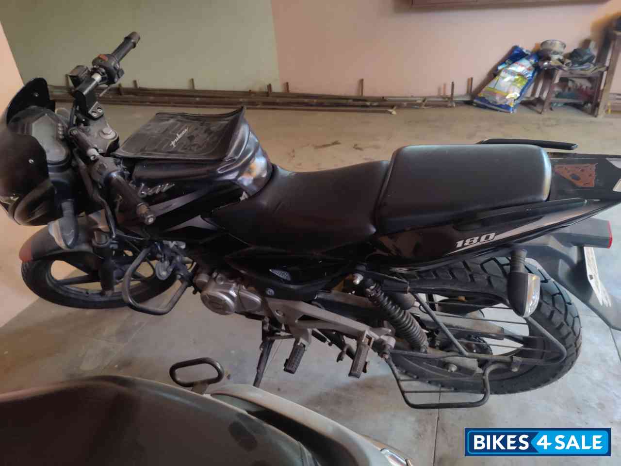 Bajaj Pulsar 180 DTSi Bajaj Pulsar 180 DTSi