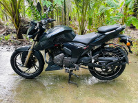 Matte Black TVS Apache RTR 200 4V