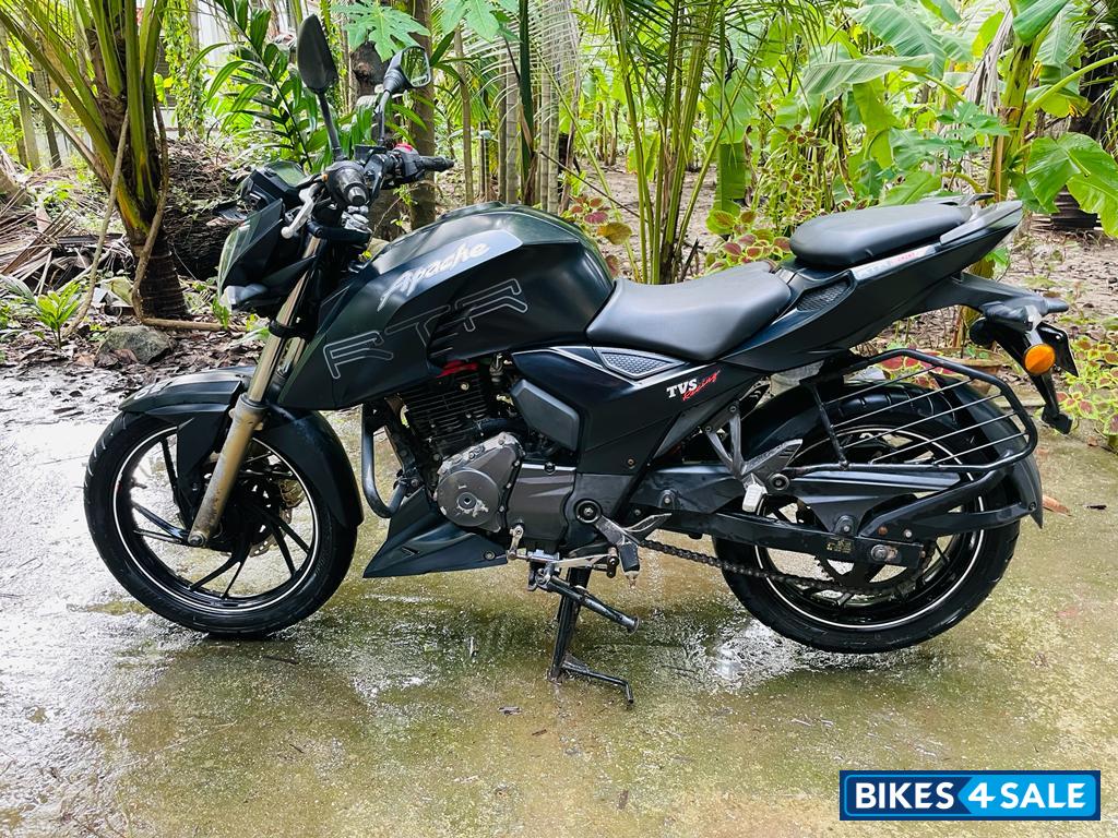Matte Black TVS Apache RTR 200 4V