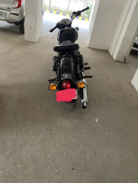 Black Royal Enfield Classic 500