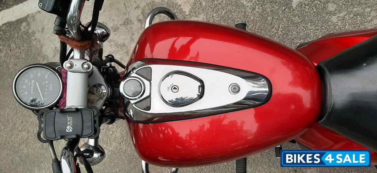 Bajaj Avenger 220 DTS-i Bajaj Avenger 220 DTS-i