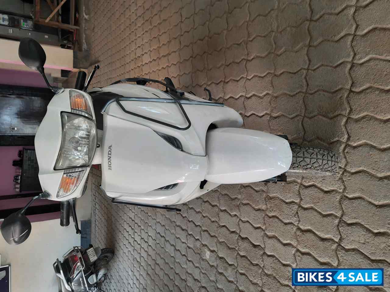 White Honda Activa