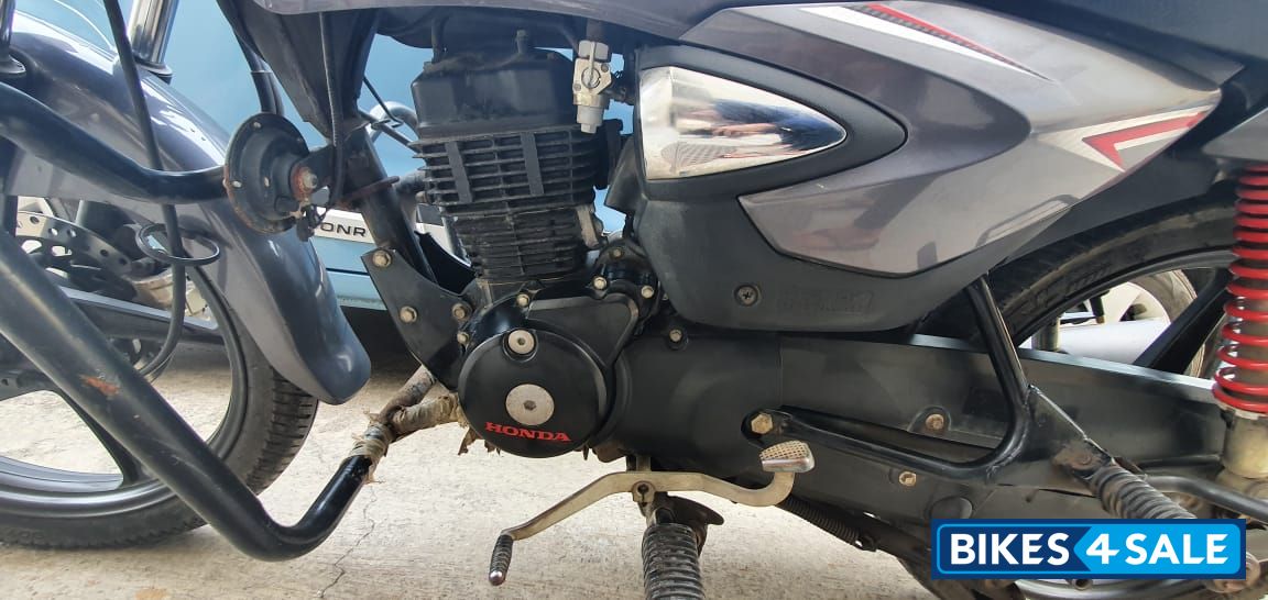 Metalic Grey Honda CB Shine