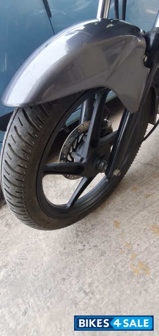Metalic Grey Honda CB Shine