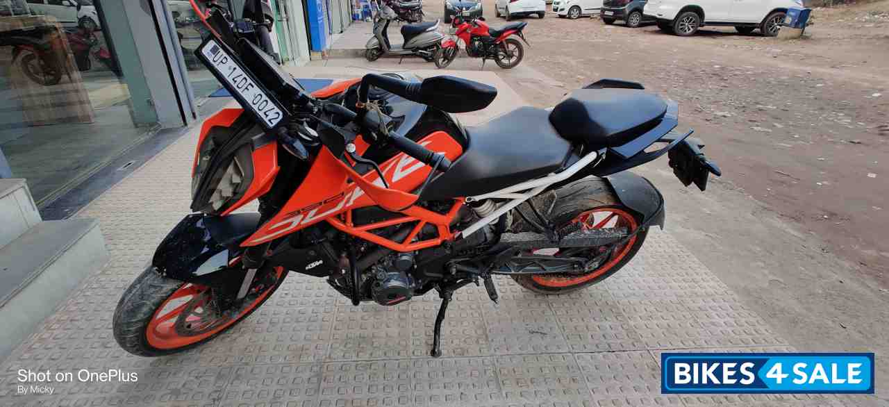 Orange Black White KTM Duke 390