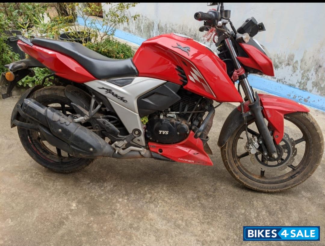 TVS Apache RTR 160 4V BS6