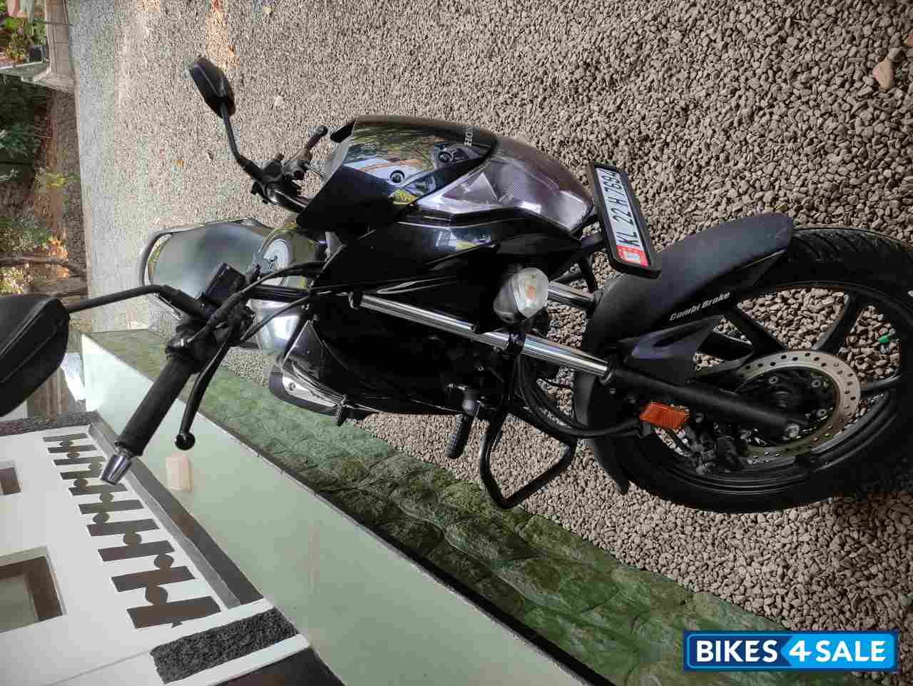 Black Honda CB Unicorn 160