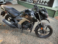 Black Honda CB Unicorn 160