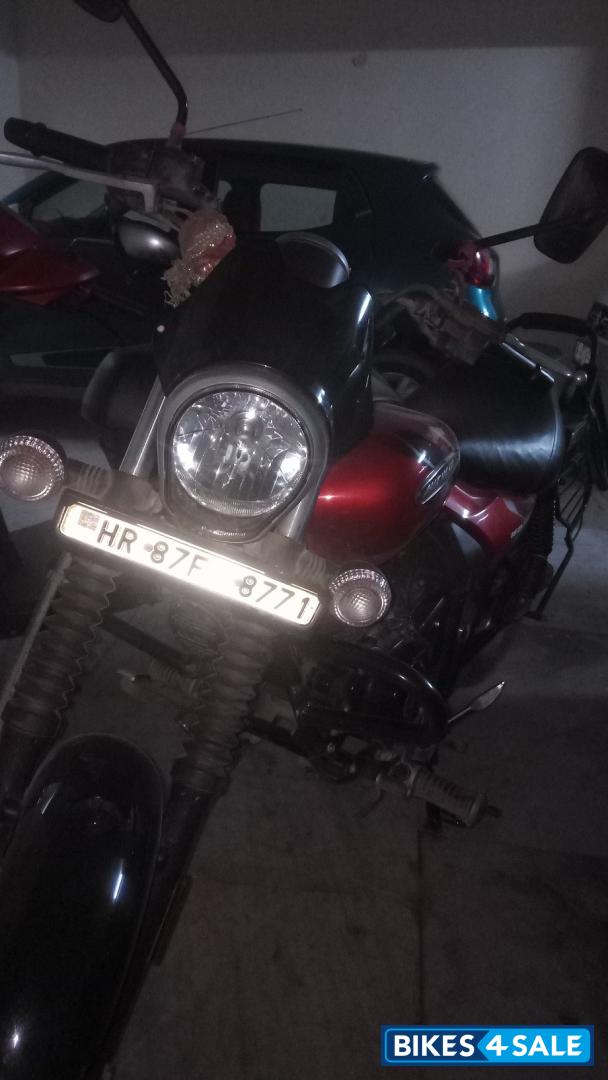 Red Bajaj Avenger Street 160