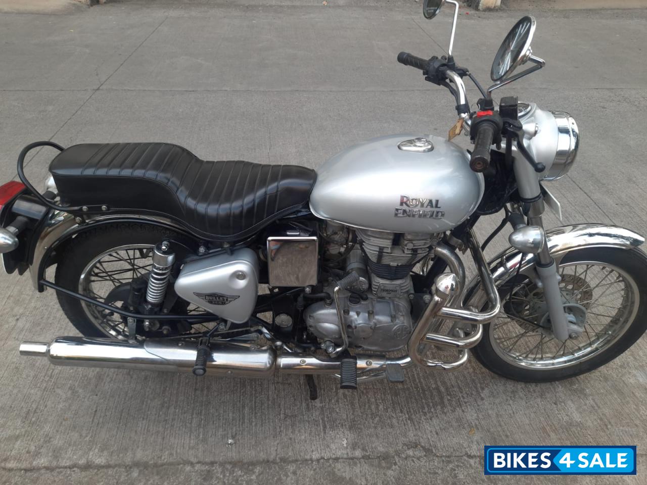 Silver Royal Enfield Bullet Electra Twinspark