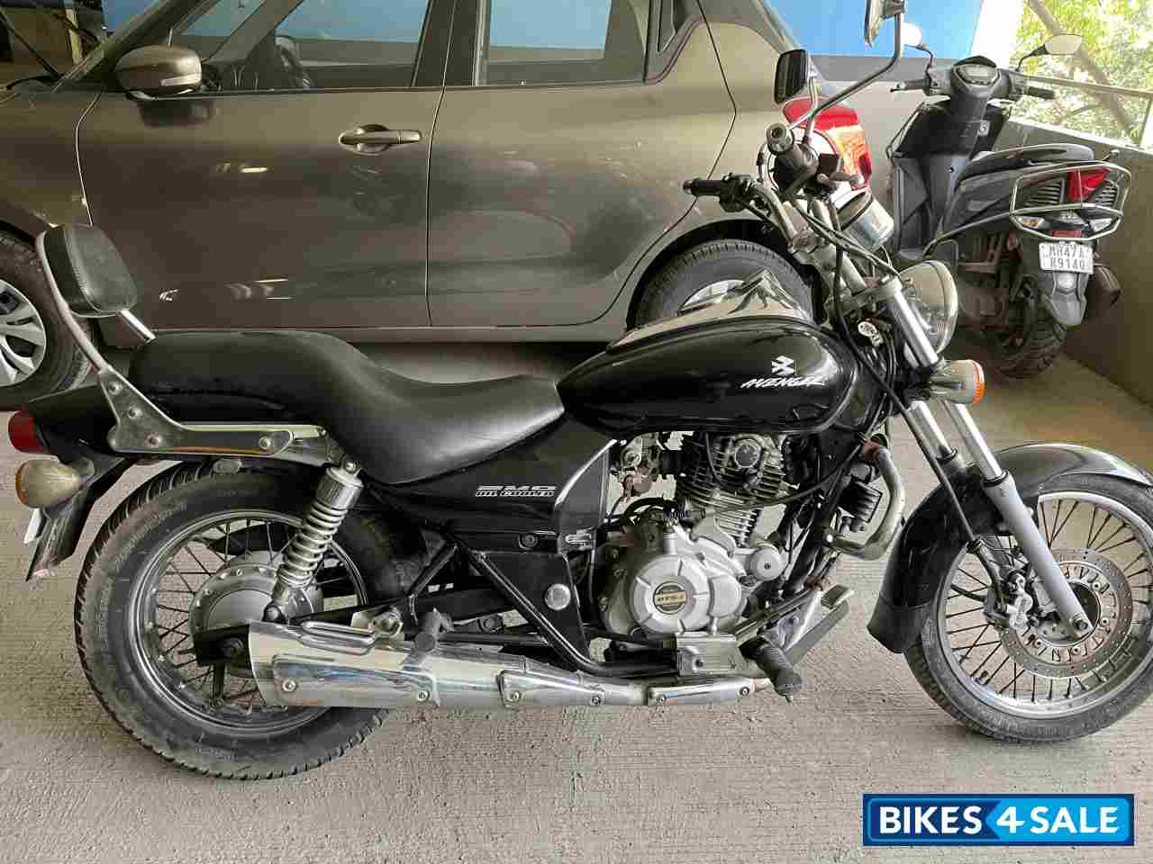 Bajaj Avenger 220 DTS-i