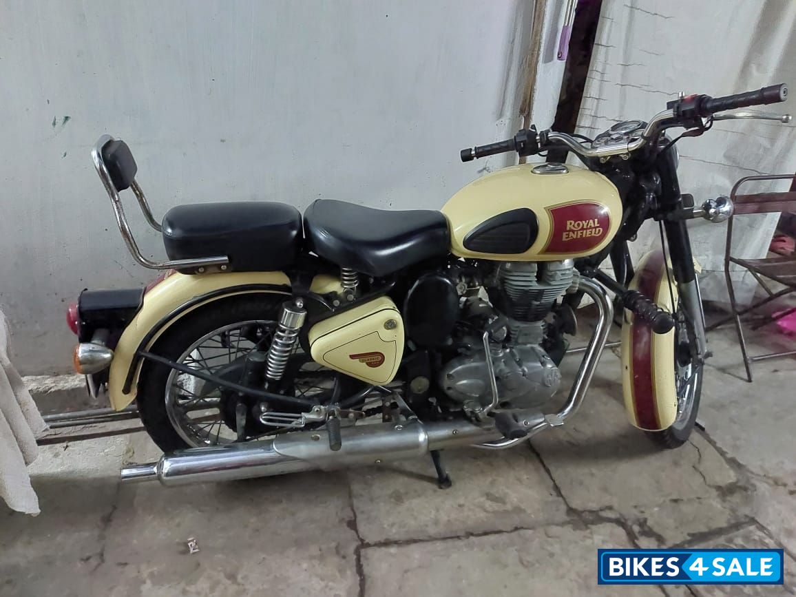 Classic Tan Royal Enfield Classic 500
