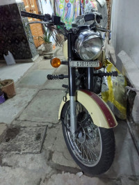 Classic Tan Royal Enfield Classic 500