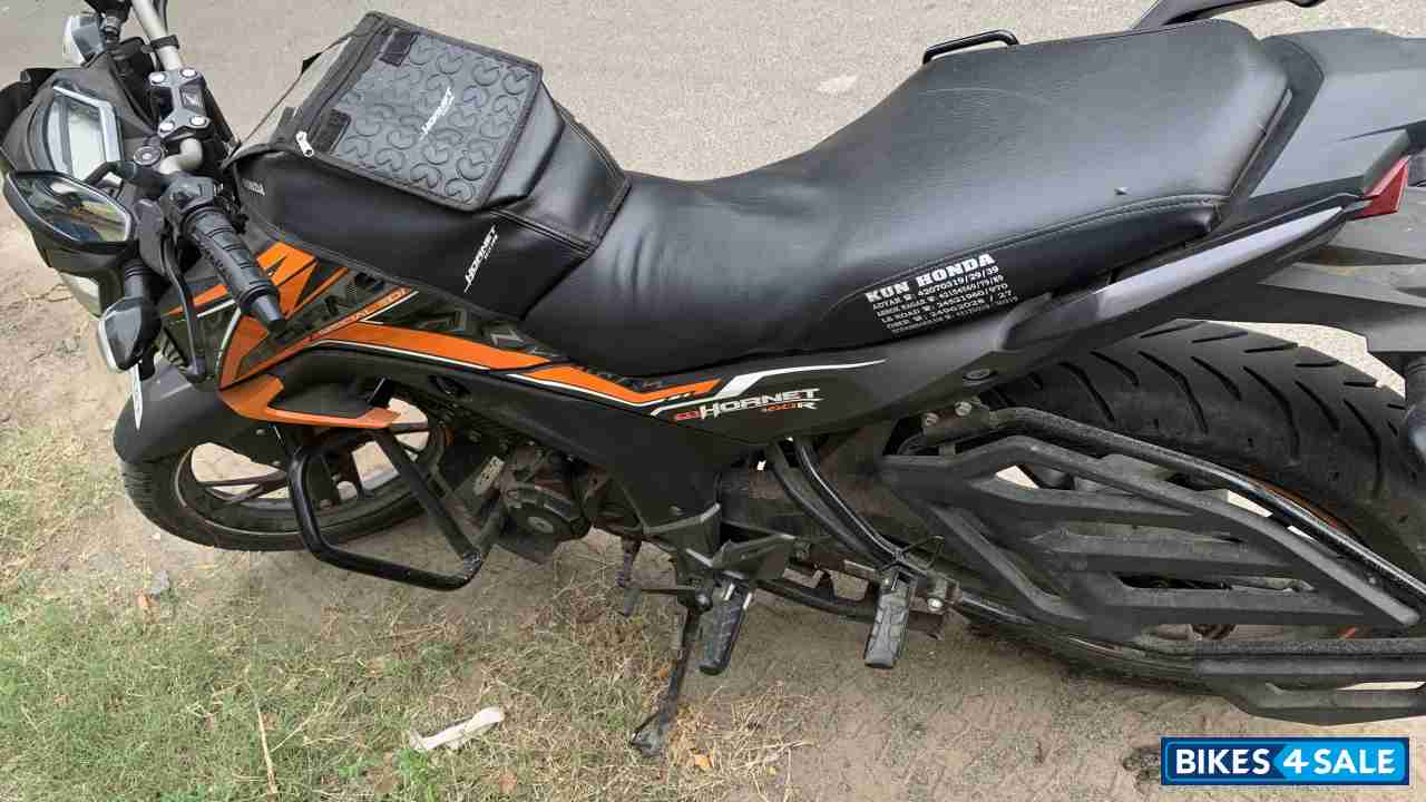 Honda CB Hornet 160R