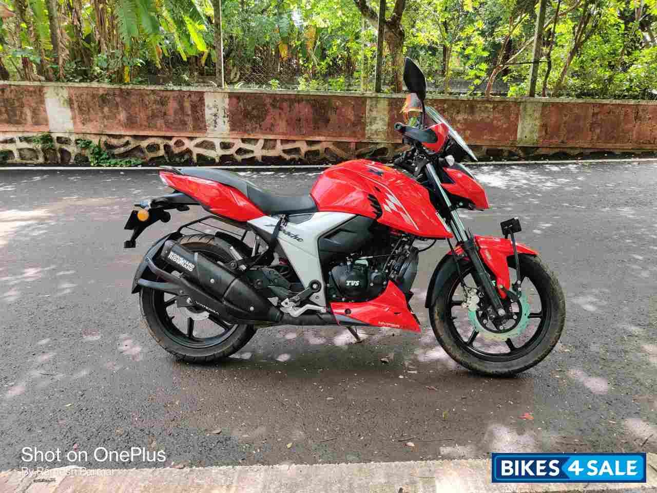 Red TVS Apache RTR 160 4V BS6