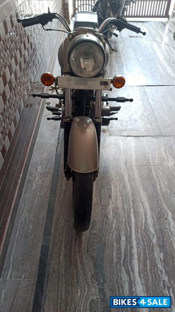 Matte Royal Enfield Bullet 350 ES