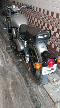 Matte Royal Enfield Bullet 350 ES