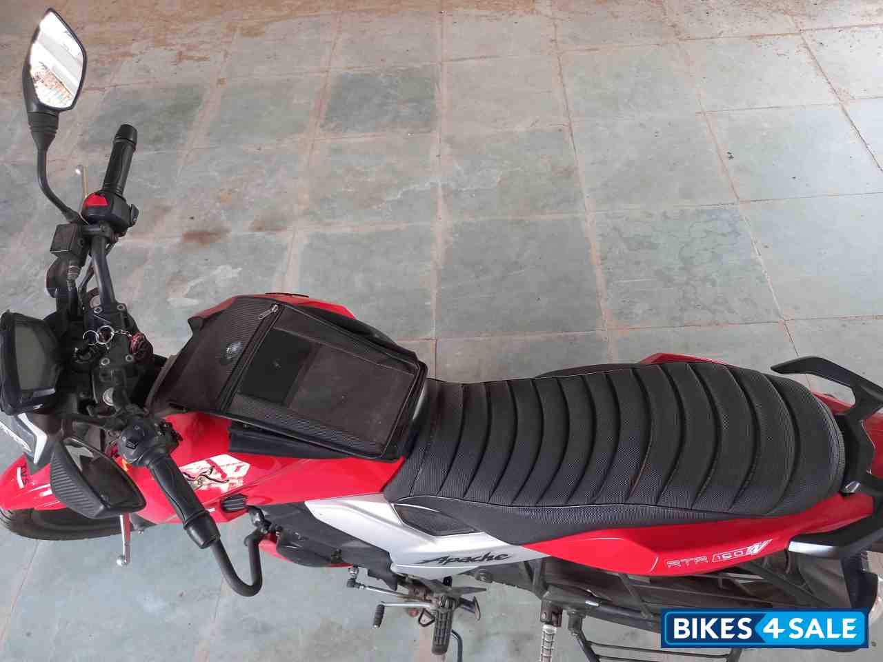 Red TVS Apache RTR 160 BS VI