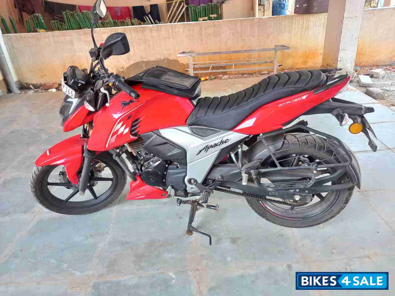 Red TVS Apache RTR 160 BS VI Red TVS Apache RTR 160 BS VI