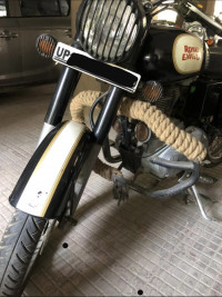 Royal Enfield Classic 500