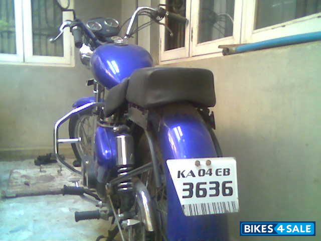 Metallic Blue Royal Enfield Lightning 535
