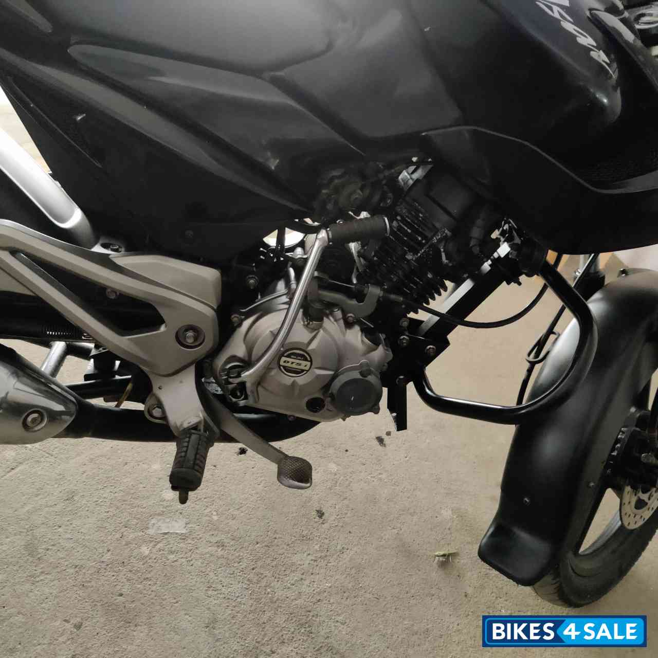 Black Bajaj Pulsar 135LS