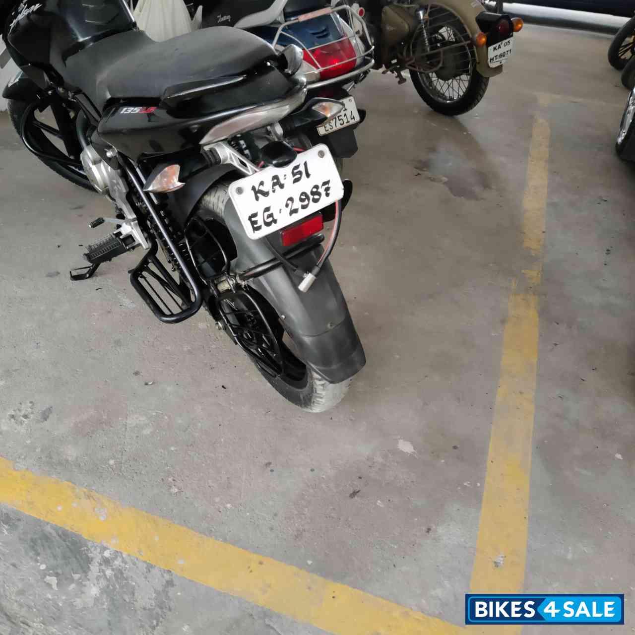Black Bajaj Pulsar 135LS