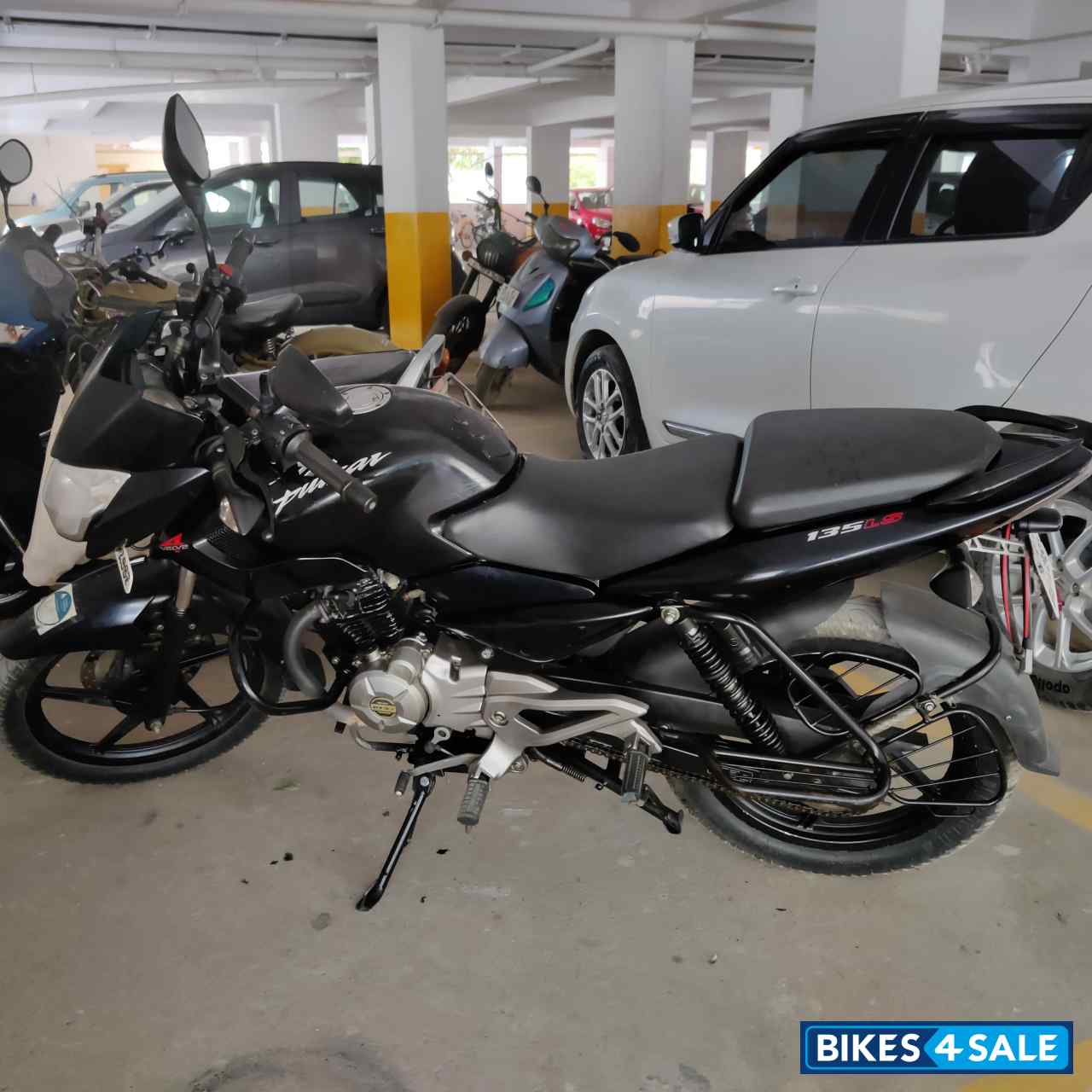 Black Bajaj Pulsar 135LS