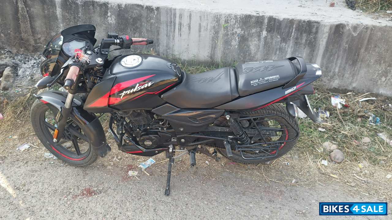 Black And Red Bajaj Pulsar 150 DTSi
