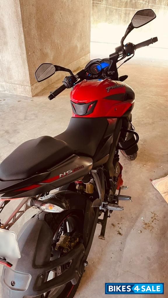 Passion Red+matte Bajaj Pulsar 200 NS ABS