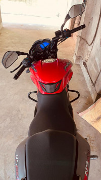 Passion Red+matte Bajaj Pulsar 200 NS ABS