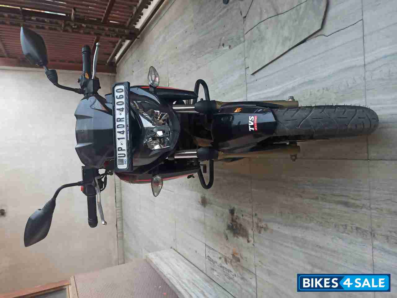 Black TVS Apache RTR 200 4V Race Edition 2.0