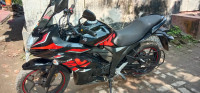 Black Suzuki Gixxer SF