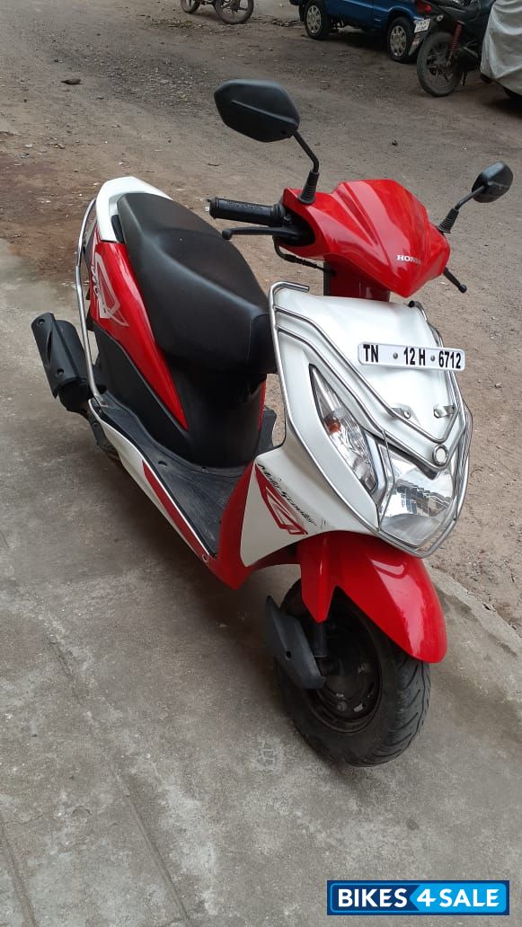 Honda Dio Picture 3. Bike ID 415775. Bike located in Chennai Bikes4Sale