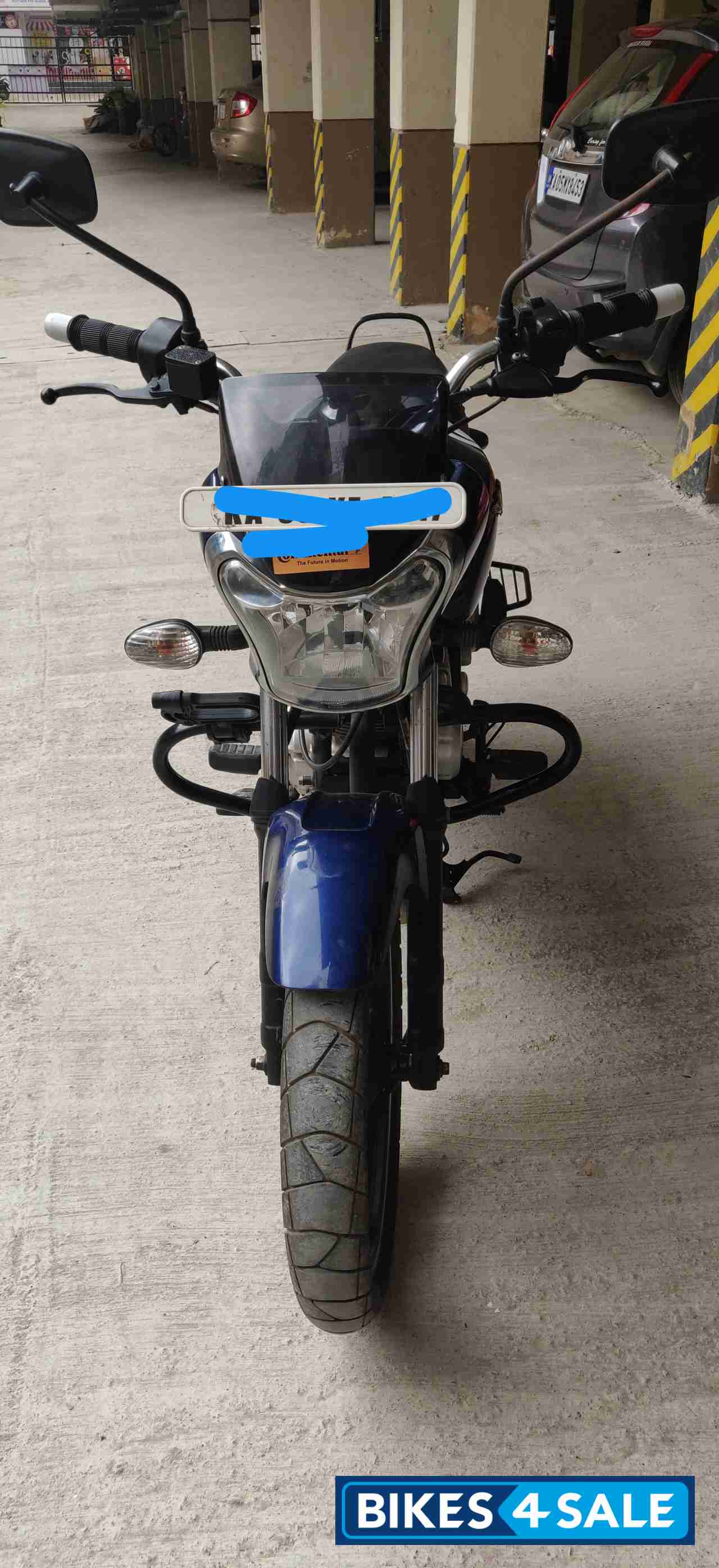 Bajaj V15