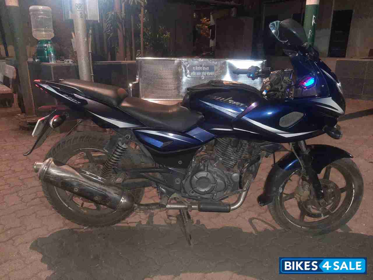 Navy Blue Bajaj Pulsar 220F