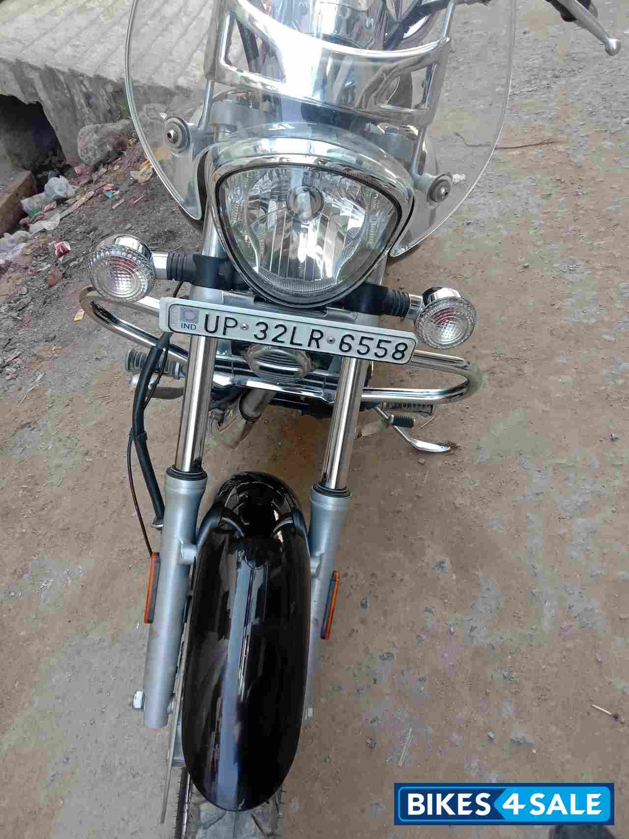Bajaj Avenger Cruise 220 BS6